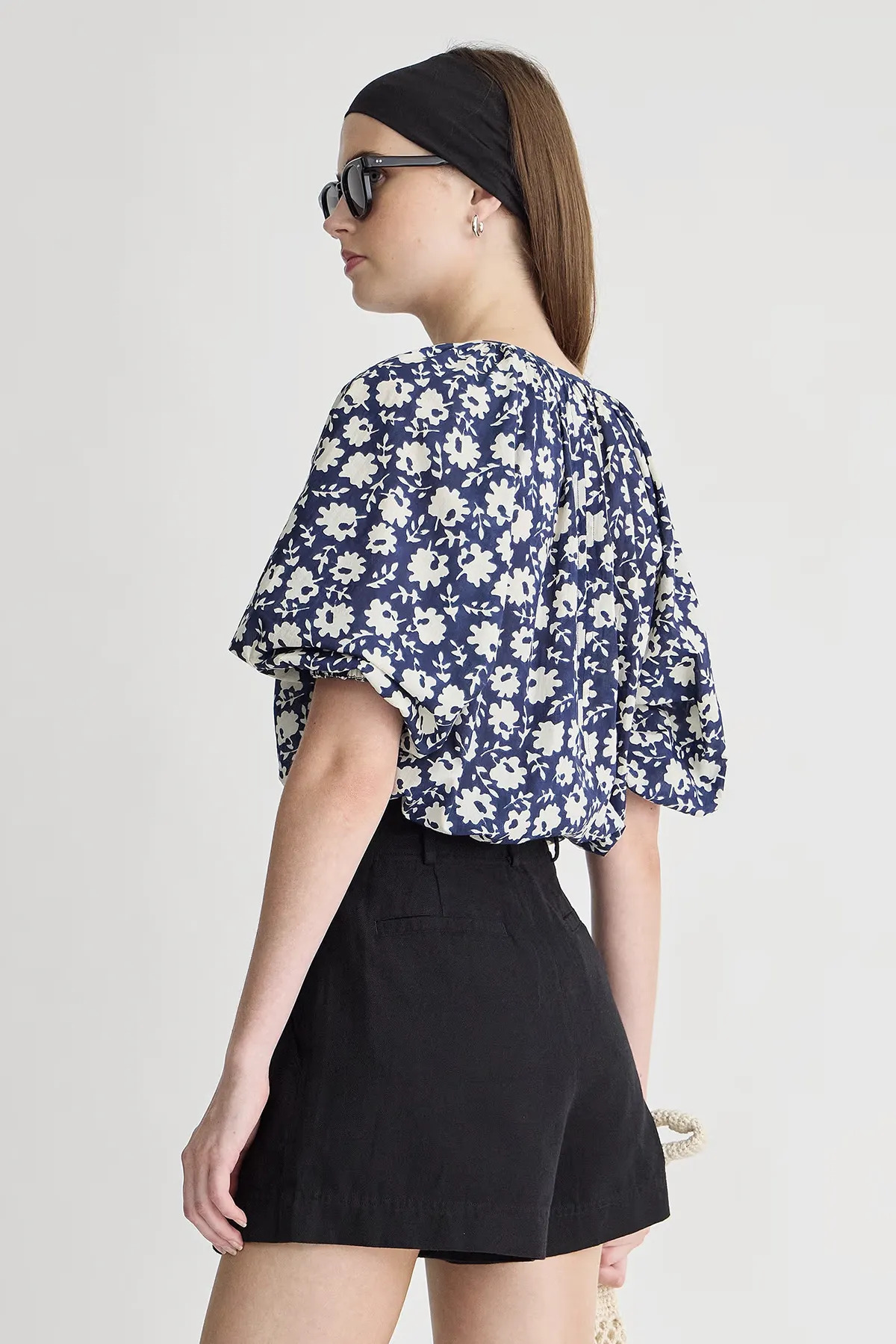 Nele Lantern Sleeve Top - Image 3