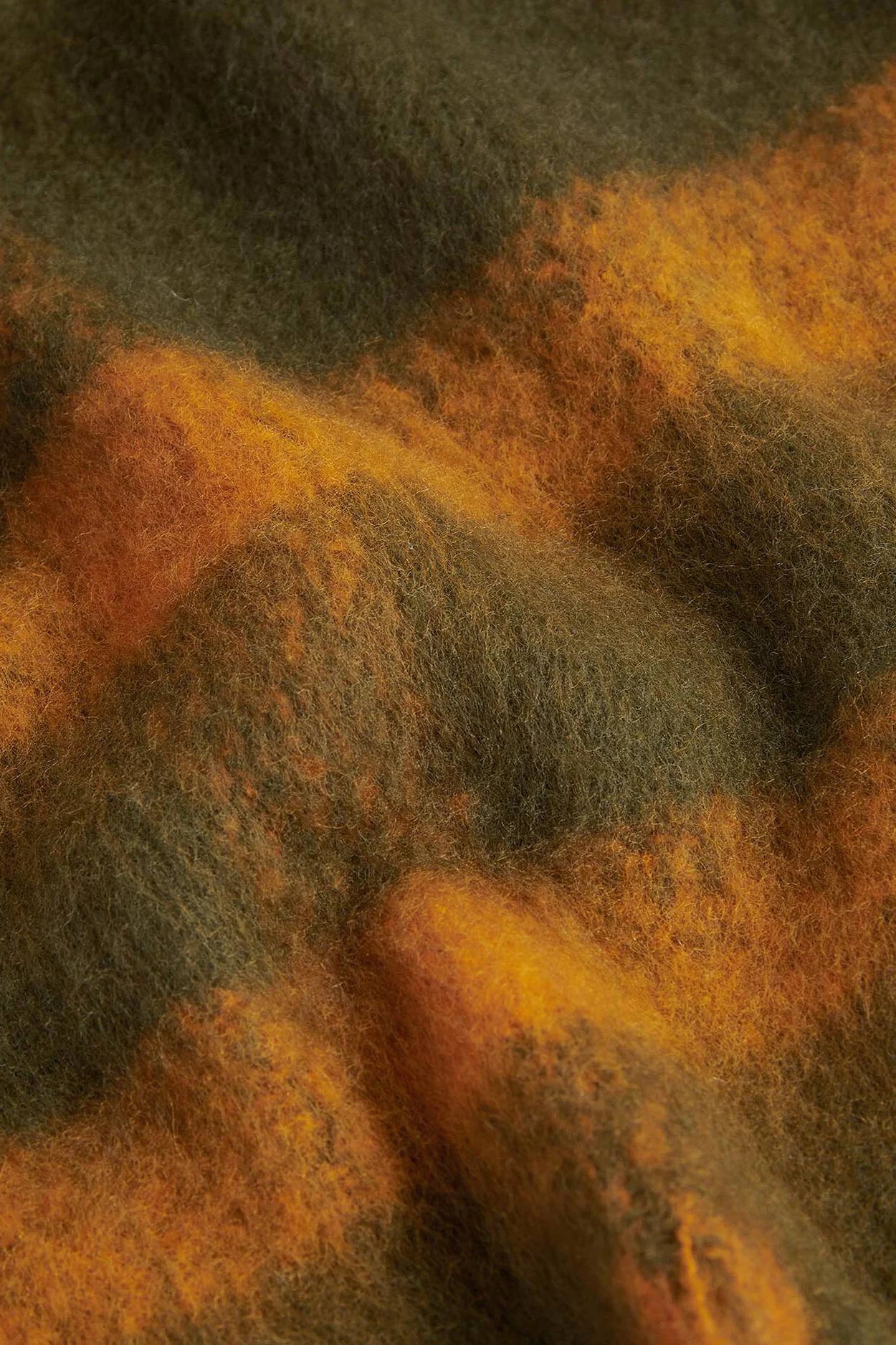 Isla Tartan Boucle Scarf - Image 4