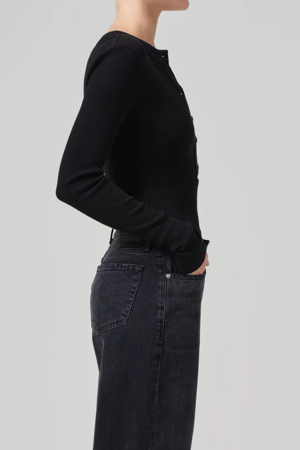 Varra Henley - Image 3