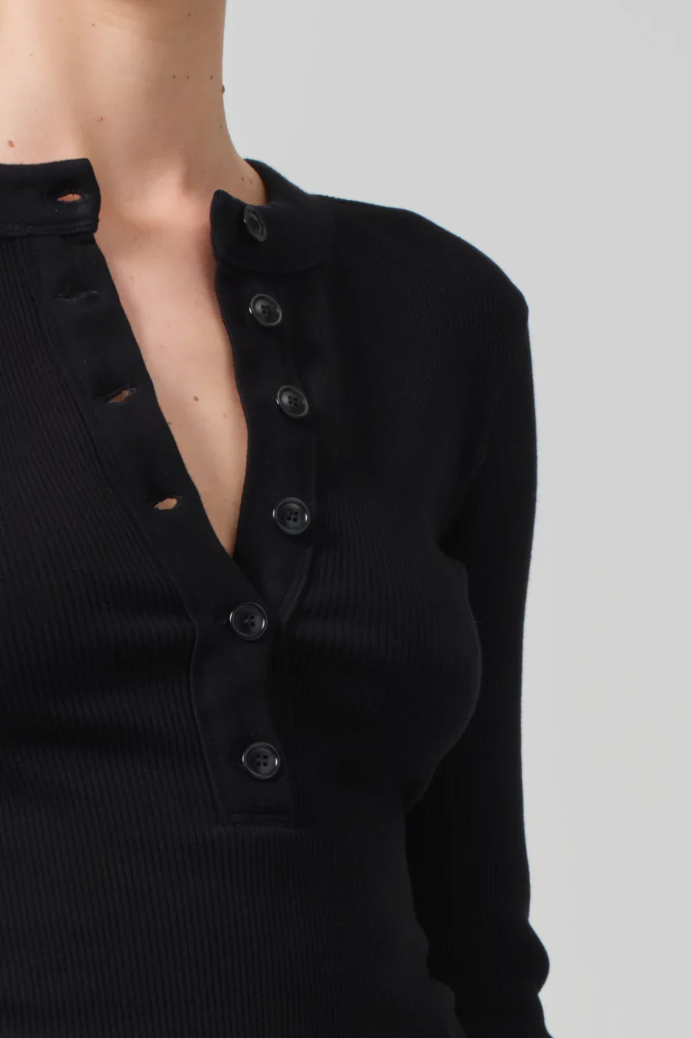 Varra Henley - Image 5