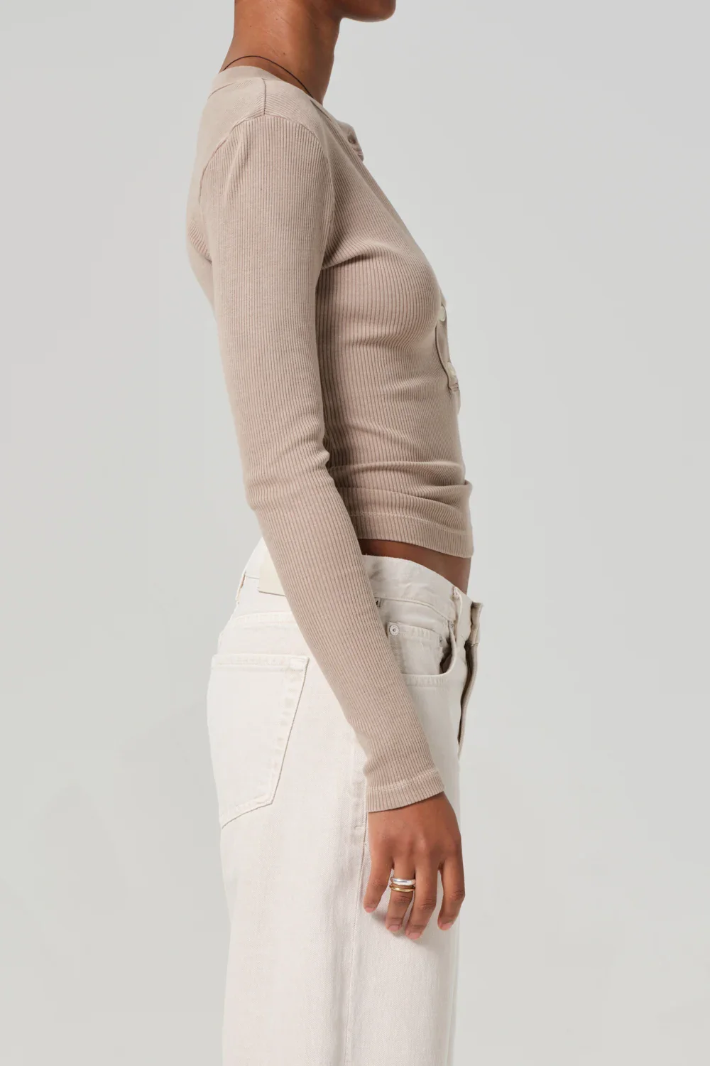 Varra Henley - Image 3