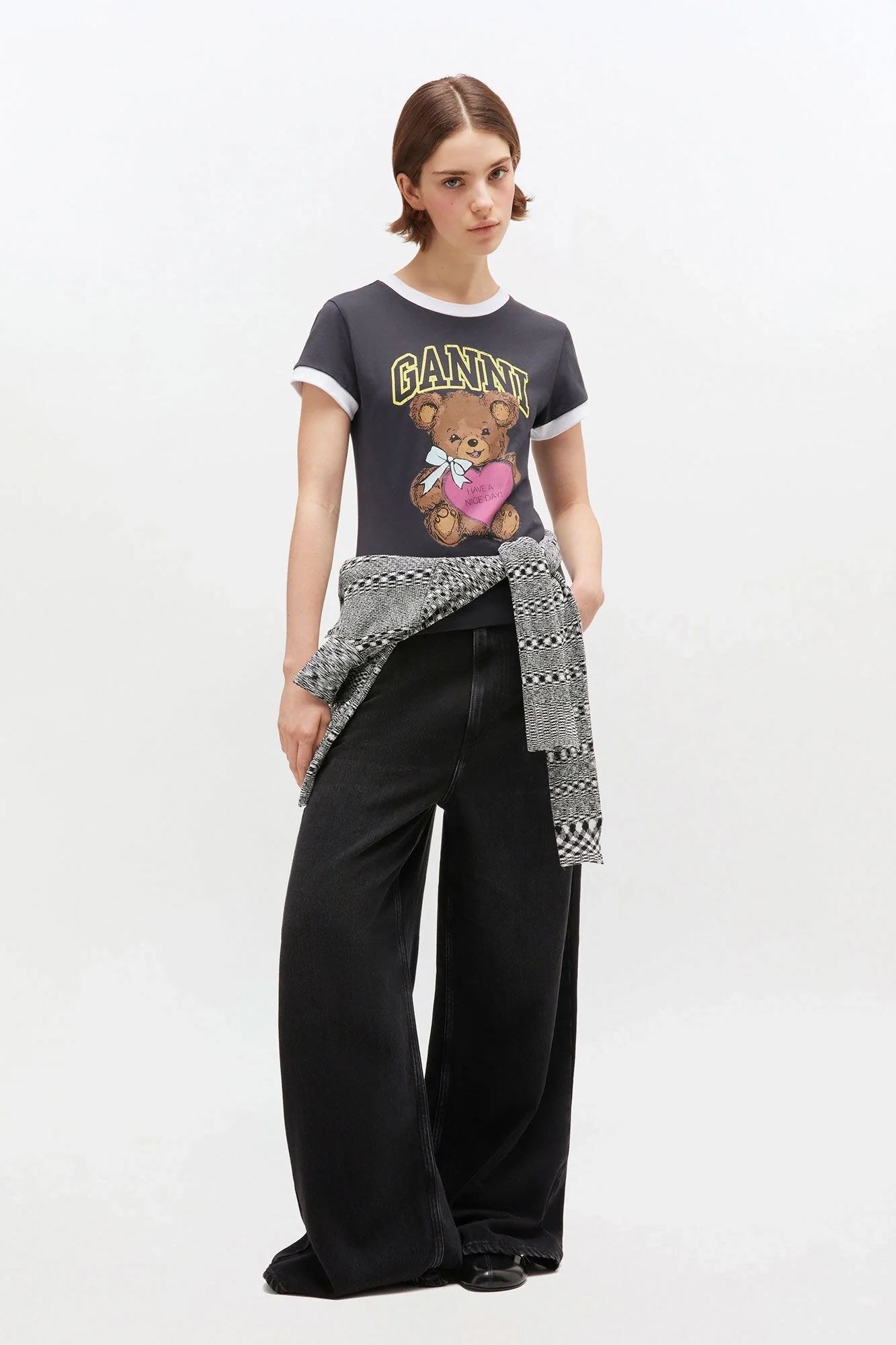 Black Cropped Teddy T-shirt - Image 3