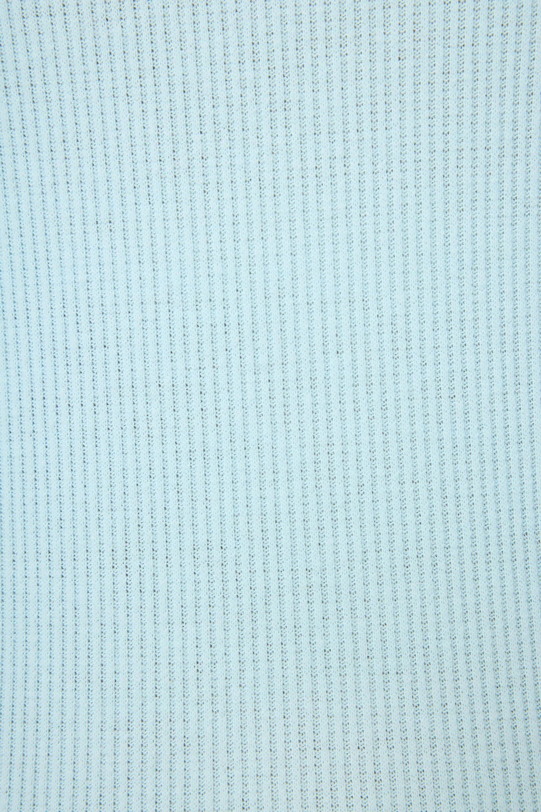 Textured Essentials Shorts - Image 5