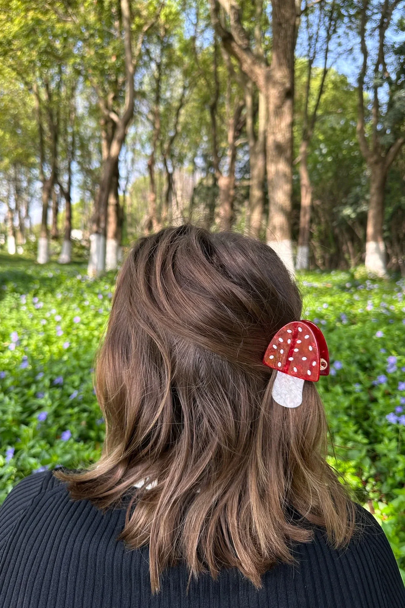 Hand-painted Toadstool Claw Hair Clip - Image 2