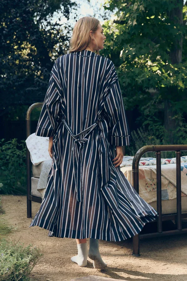 The Robe - Image 4